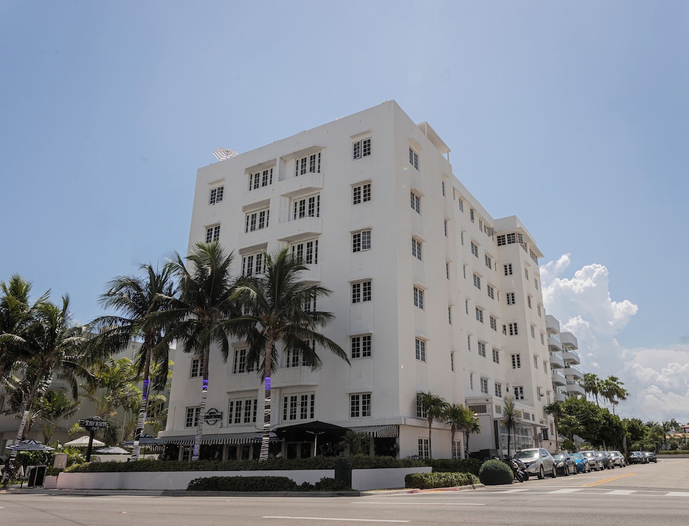 Hotel Croydon Miami Beach 8/75
