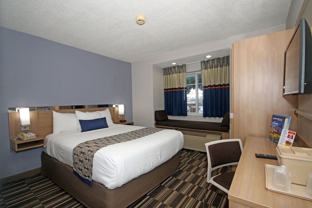 Microtel Inn Greensboro 25/54