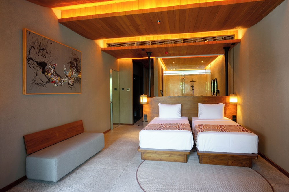 Deluxe, Twin Beds