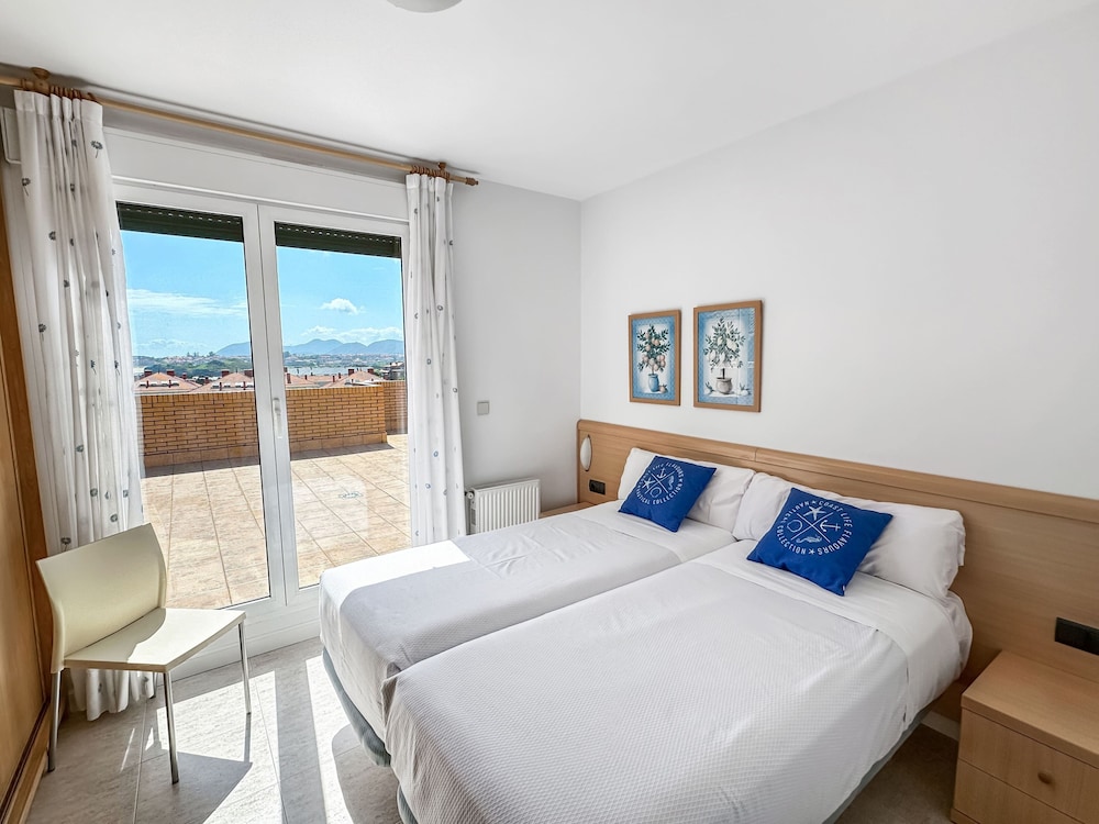2 Bedrooms, Penthouse, Apartment, Twin Beds, Sofa