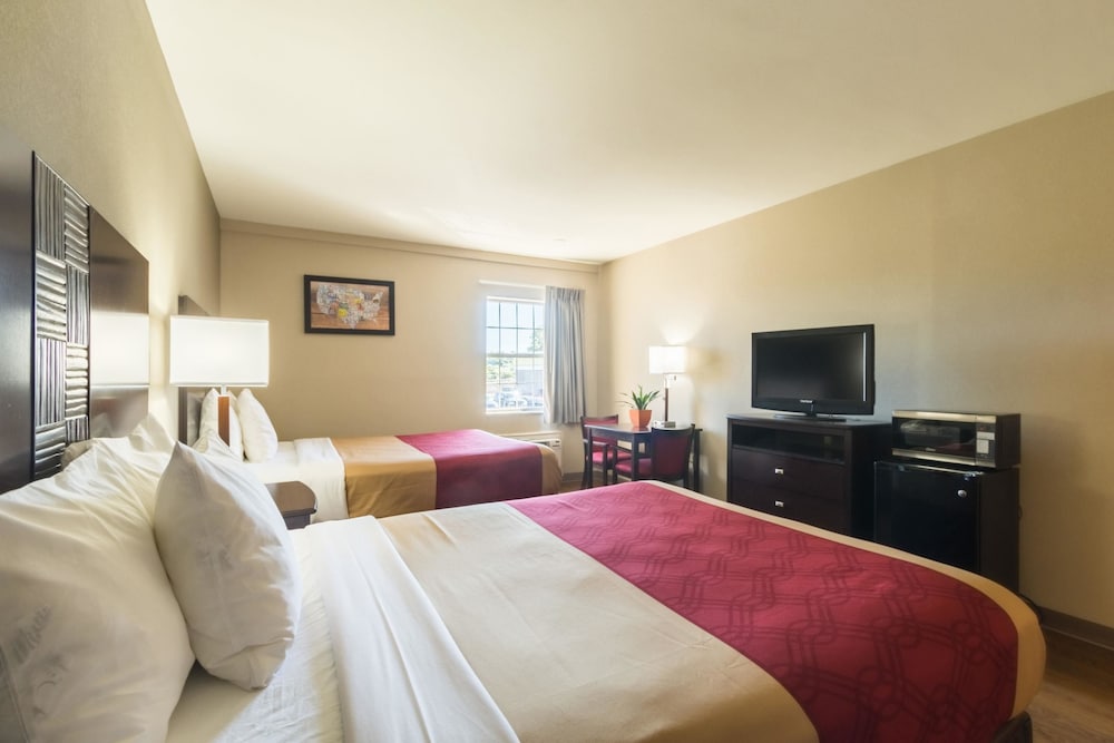 STANDARD, 2 QUEEN BEDS