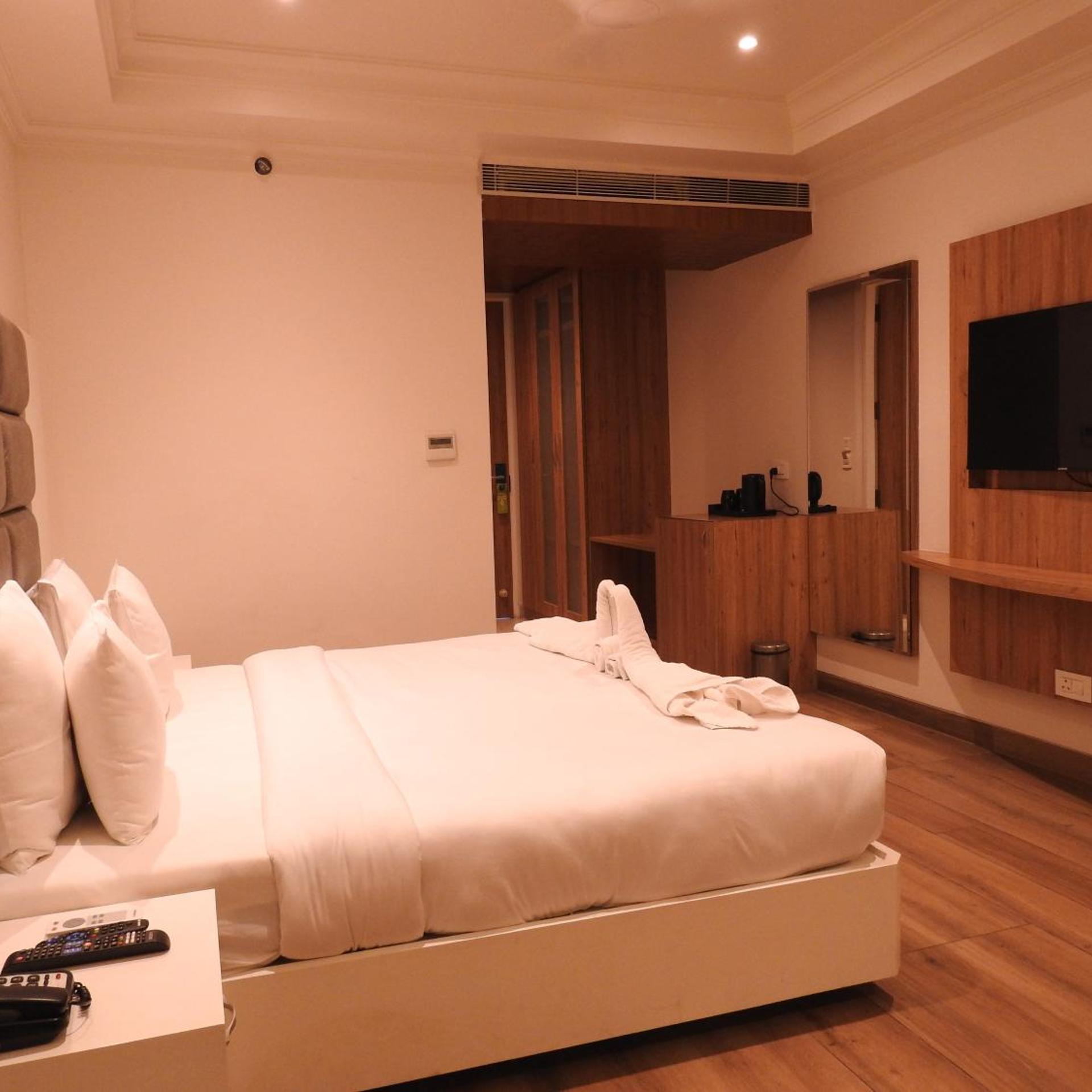 Sapphire Sky Hotel 13/50