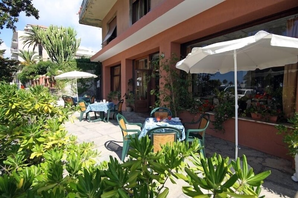Hotel Kristina 1/49