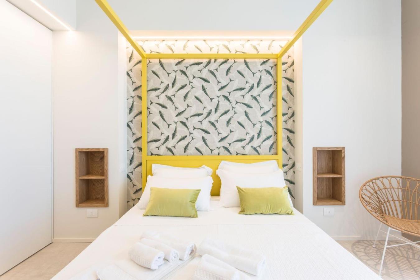 Superior, Double Bed, Lateral Side Sea View