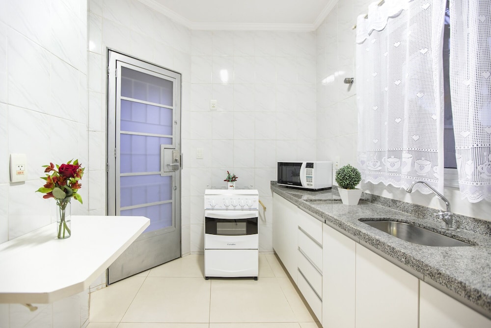 Vinhedo Plaza Hotel 27/75