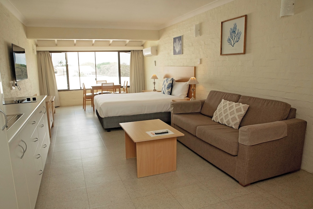Don Pancho Beach Resort 34/50
