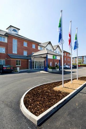 Holiday Inn Express Gatwick Crawley 38/50