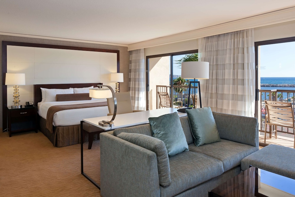 Sonesta Redondo Beach Marina 34/39