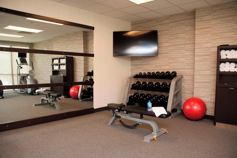 Courtyard by Marriott Houston City Place 27/50