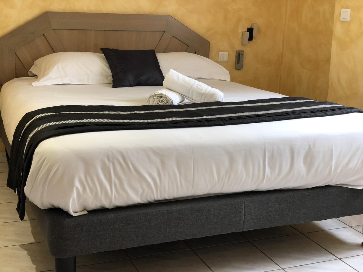 Logis Hotel Bellevue 6/23