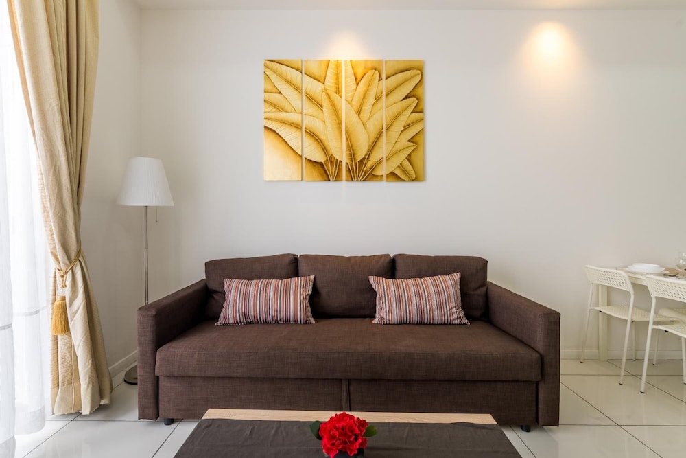 A Place Define Happiness In M Suite Klcc 33/50