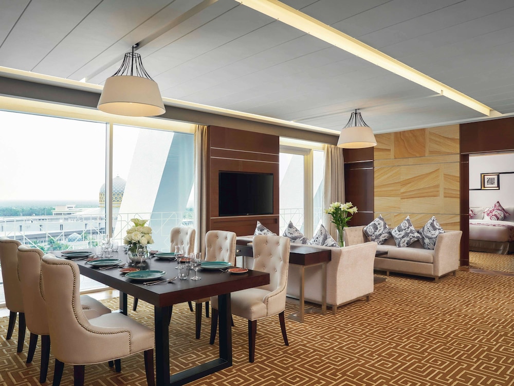 Movenpick Hotel & Convention Centre KLIA 34/63
