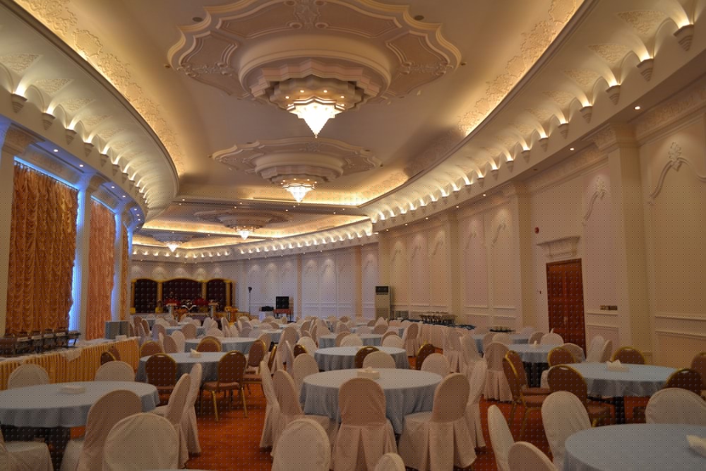 Hamdan Plaza Hotel 38/43