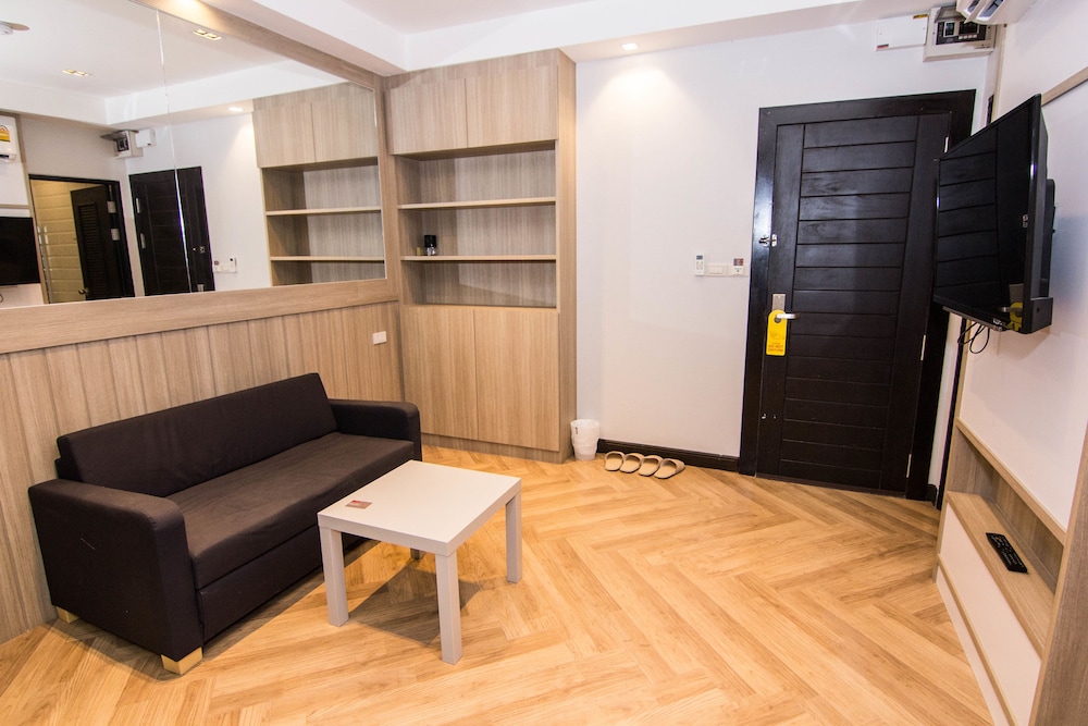 168 Studio Hotel Ubon Ratchathani 34/48