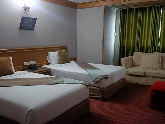 Pathumthani Place Hotel 15/34