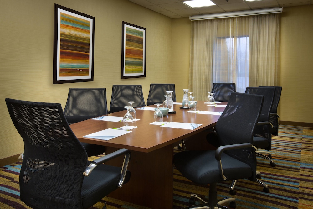 Fairfield Inn And Suites Columbus Osu 27/32