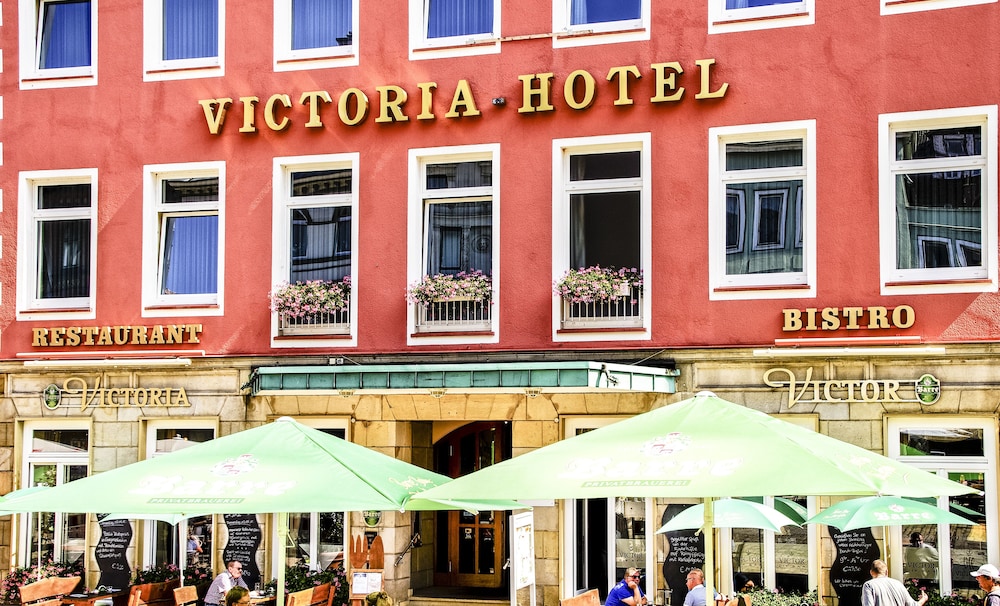 Victoria Hotel 1/50