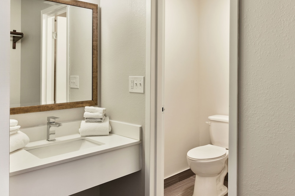 Baymont Inn And Suites By Wyndham Columbus / Near Osu 10/60