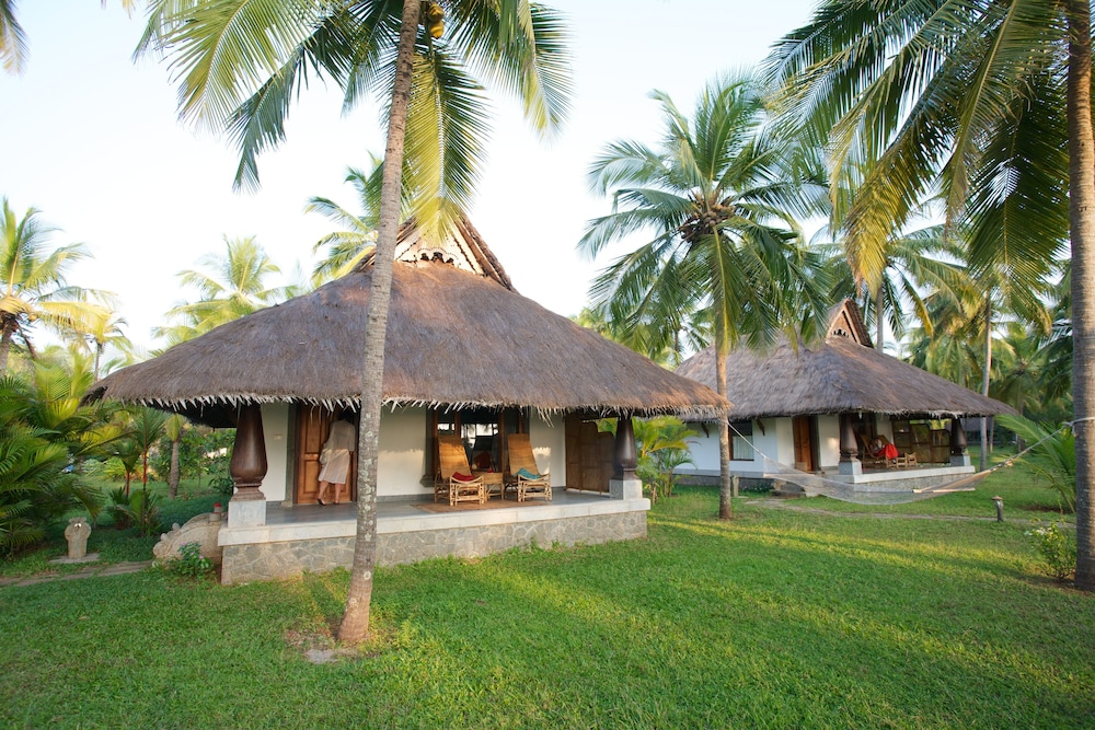 NEELESHWAR HERMITAGE 37/42