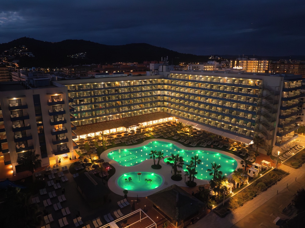 Hotel Tahiti Playa in SANTA SUSANNA
