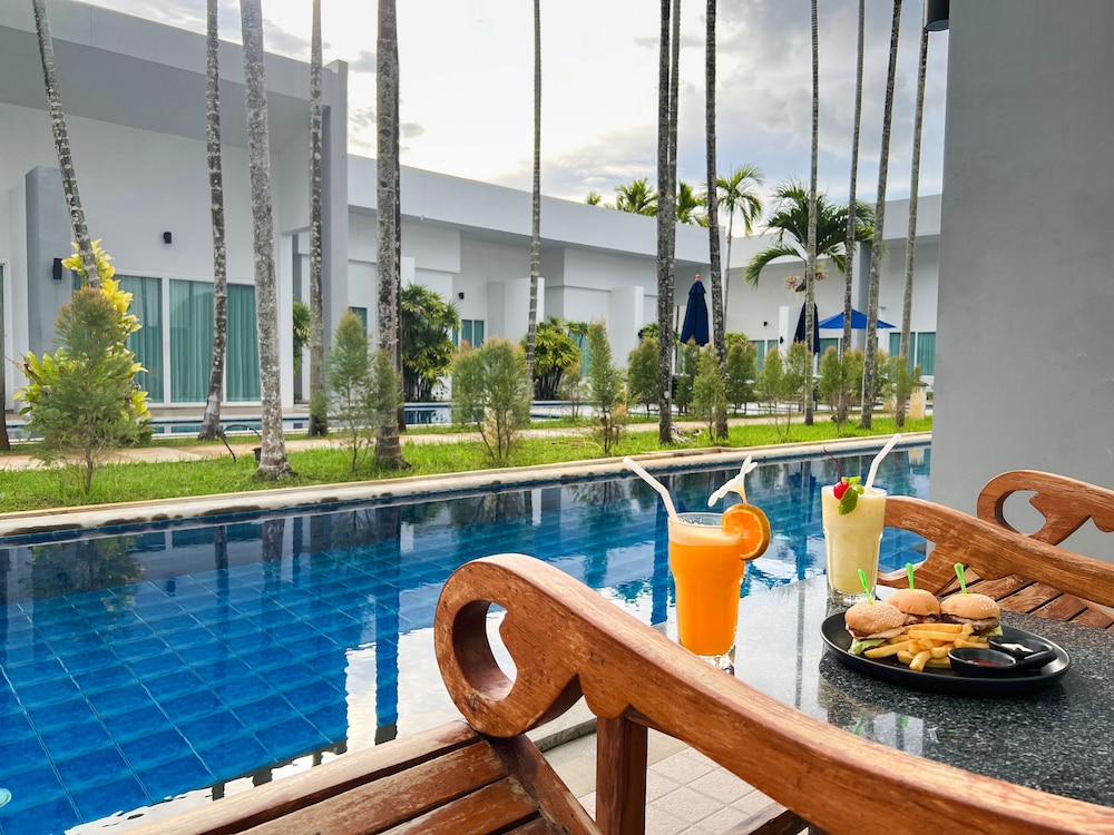 Blu Pine Villa and Pool Access 26/41