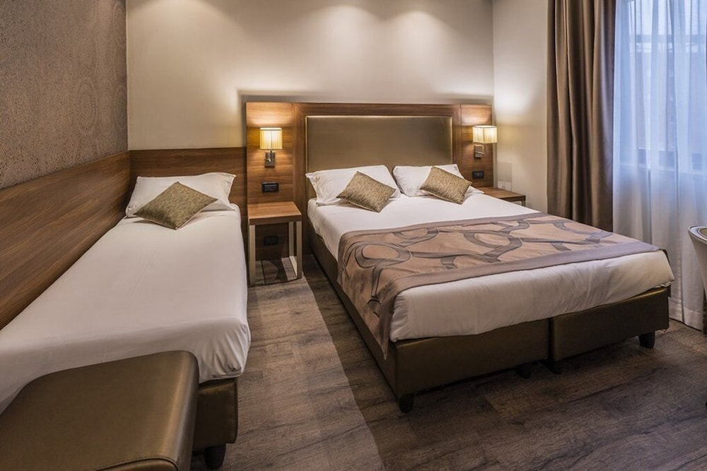 Smart Hotel Holiday 13/50