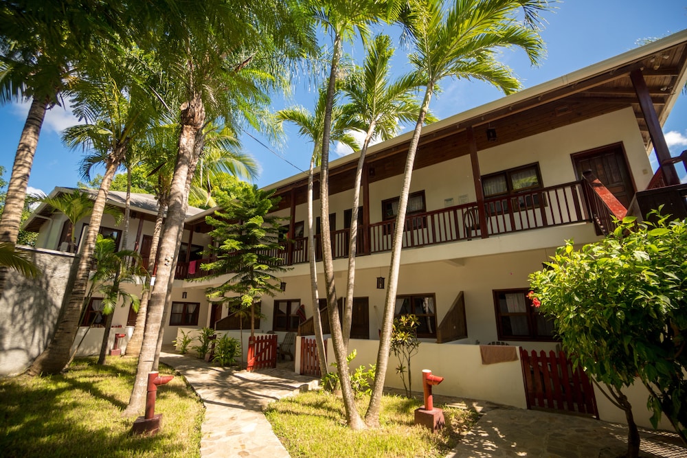 Splash Inn Dive Resort 1/38