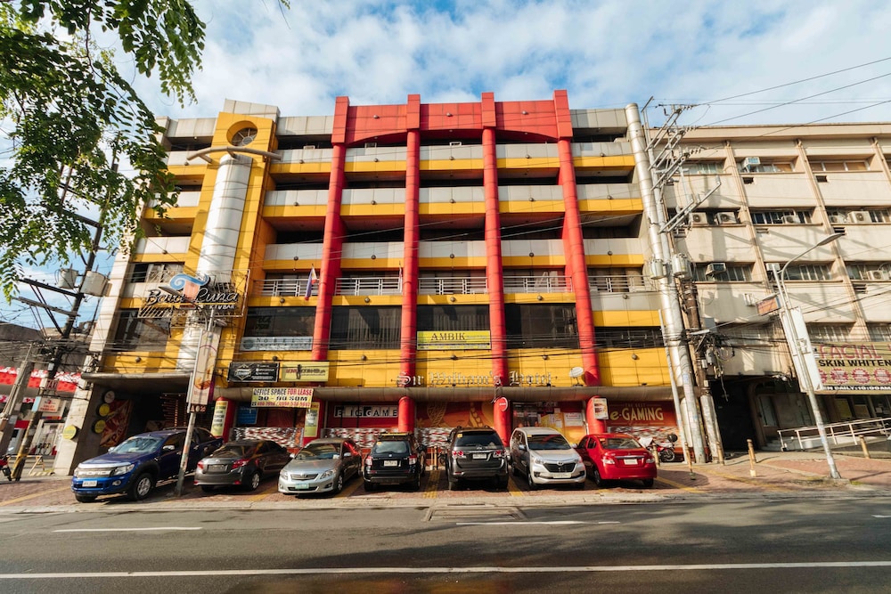 Reddoorz Timog Avenue Quezon City 3/58