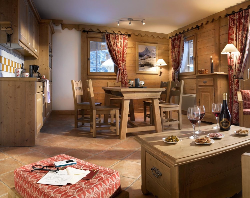 Résidence CGH Le Hameau de Pierre Blanche 30/42