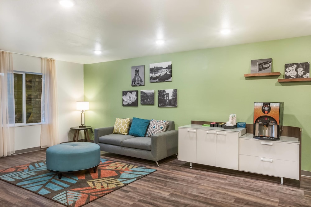 WoodSpring Suites Atlanta Newnan 27/41