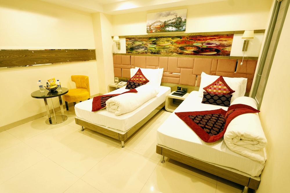 Hotel Singh Empire Dx 18/50