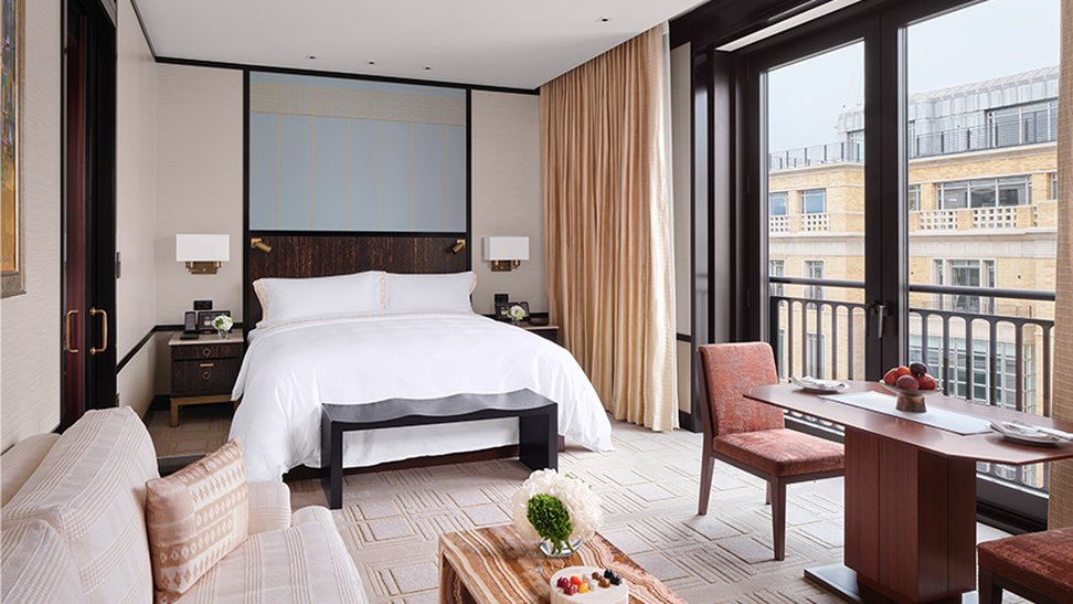 PREMIER, KING BED