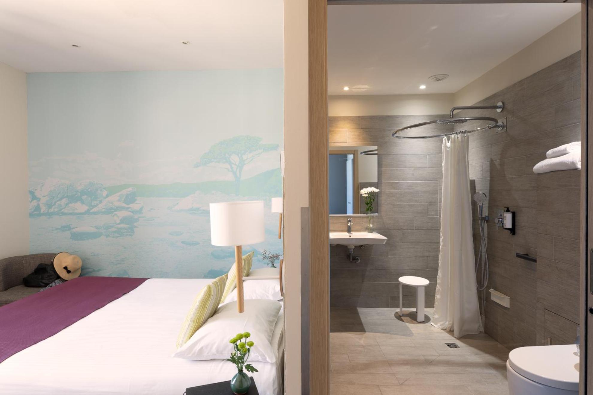 غرفة سوبيريور بسرير مزدوج بإطلالة على المرفأ، Best Western Hotel Du Roy D'aragon 9/9