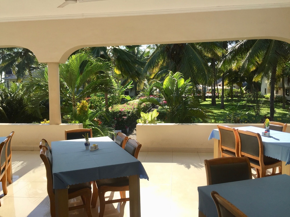 Oceanic Bay Hotel and Resort 22/43