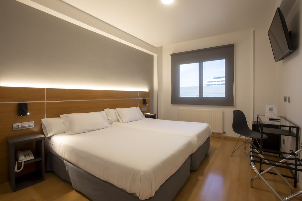 Hotel Sancho Ramirez Formerly Tryp Sancho Ramirez 9/59