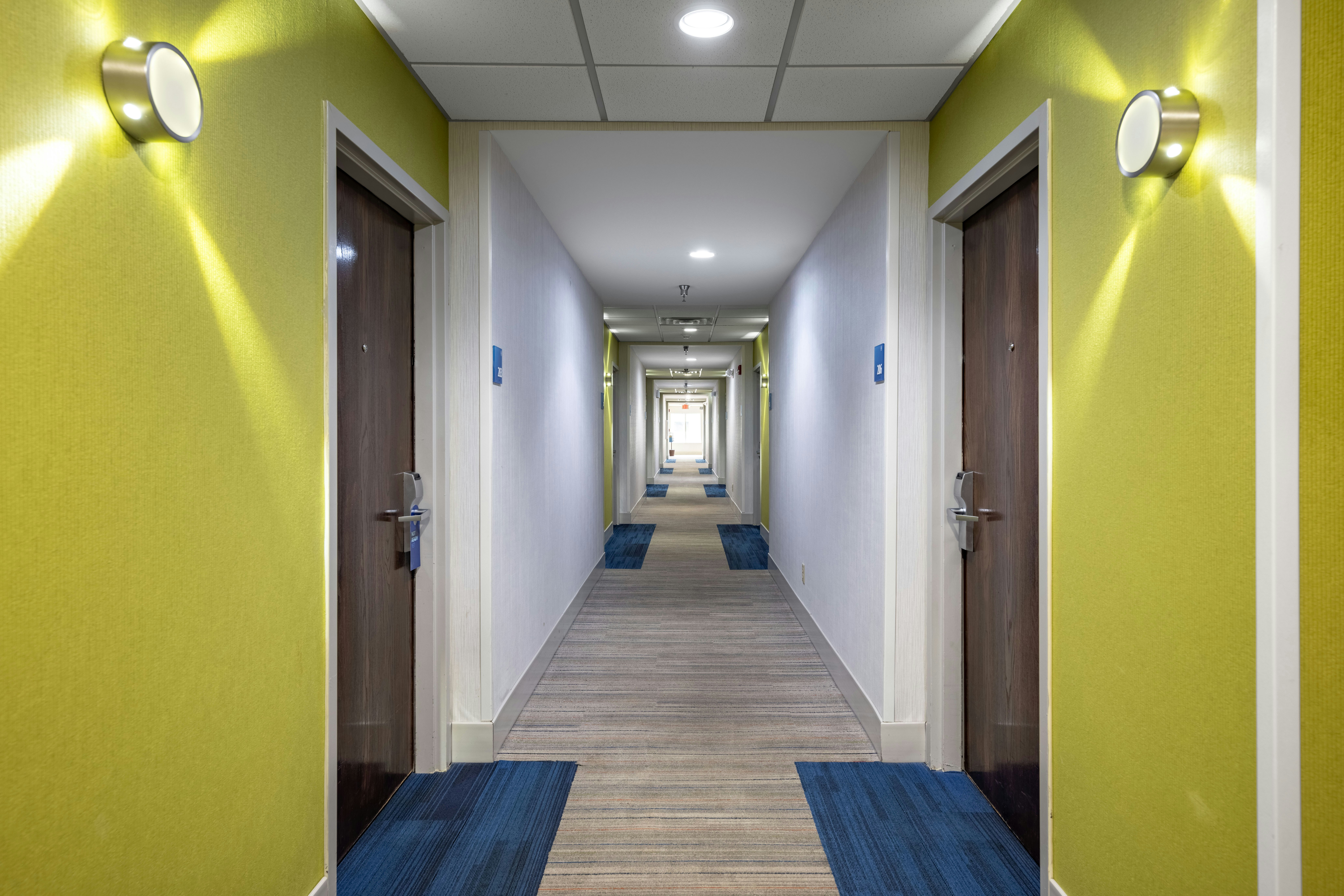 Holiday Inn Express Hotel Suites Chattanooga Hixson 5/75