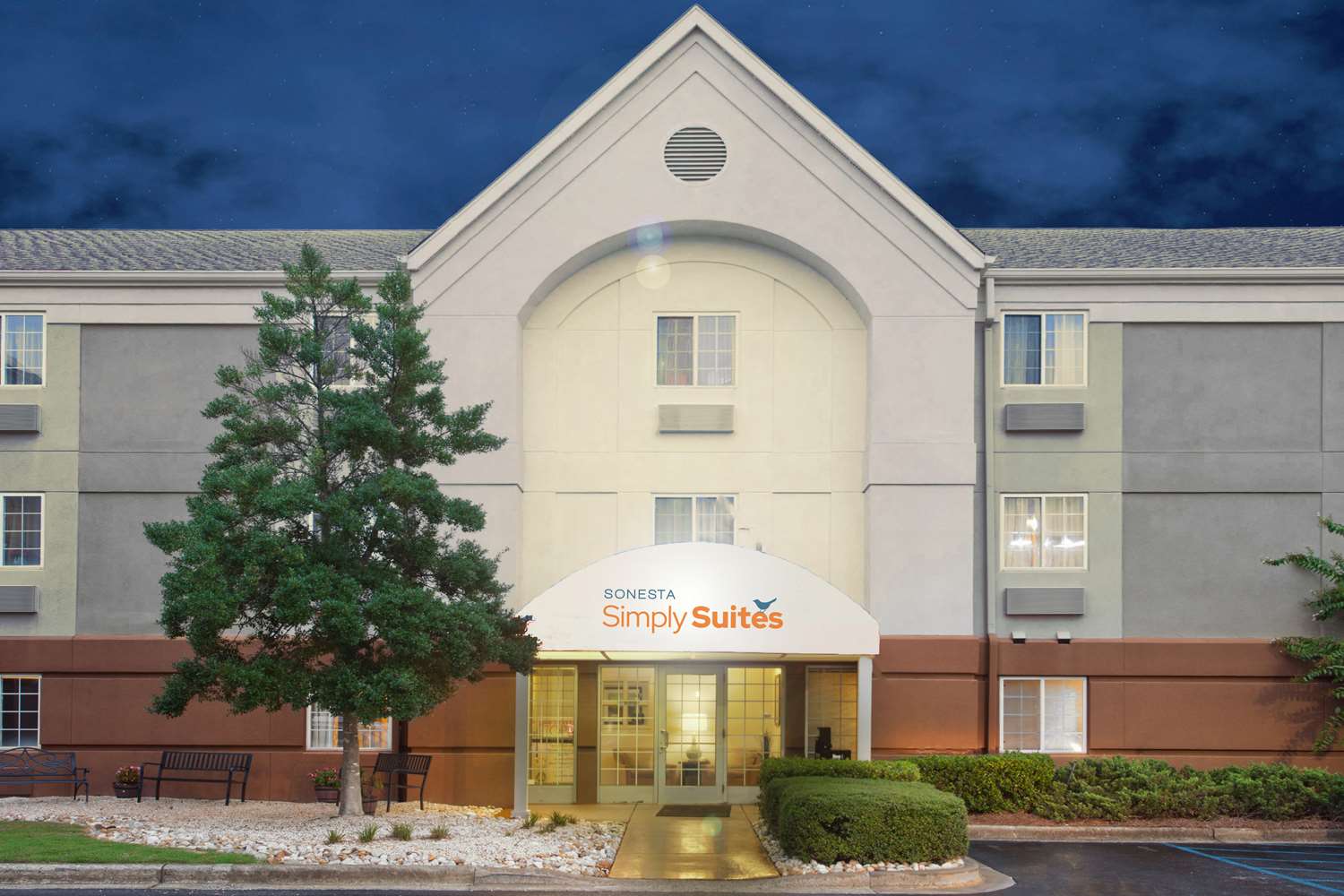 Sonesta Simply Suites Birmingham Hoover 1/6
