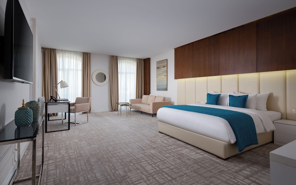 Mercure Tashkent 9/43