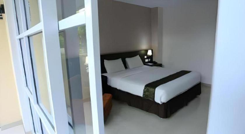 GRAND HAWAII HOTEL 13/33
