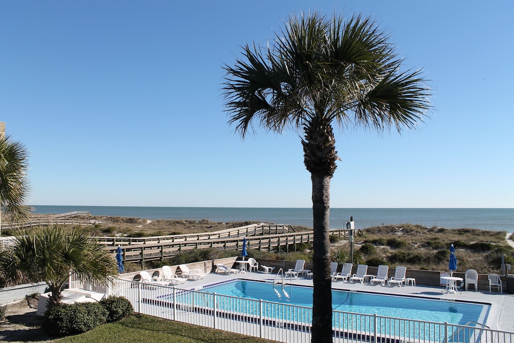 Beachside Motel 2/72
