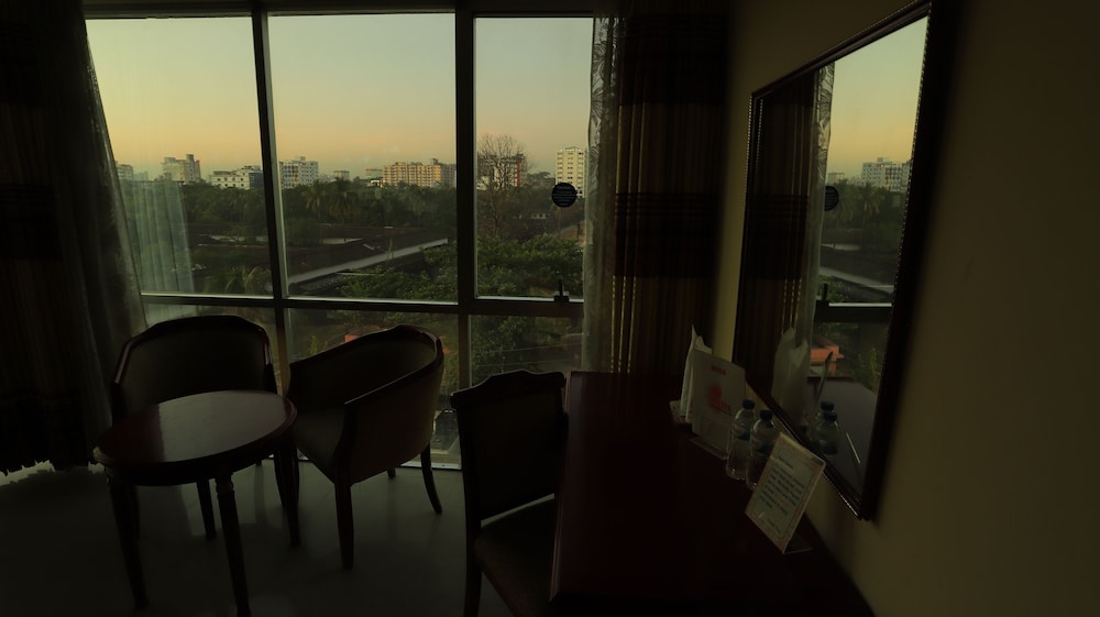 HOTEL METRO INTERNATIONAL 47/48