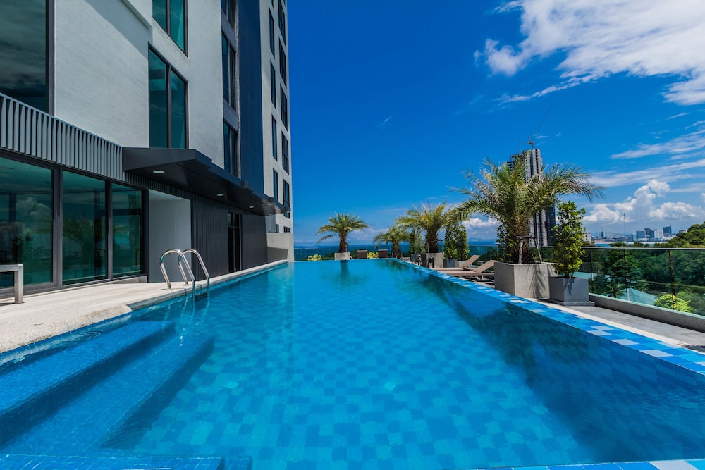 The Point Pratumnak by PSR ASIA 41/50