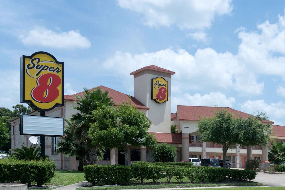 Super 8 by Wyndham Stafford Sugarland Area 3/20