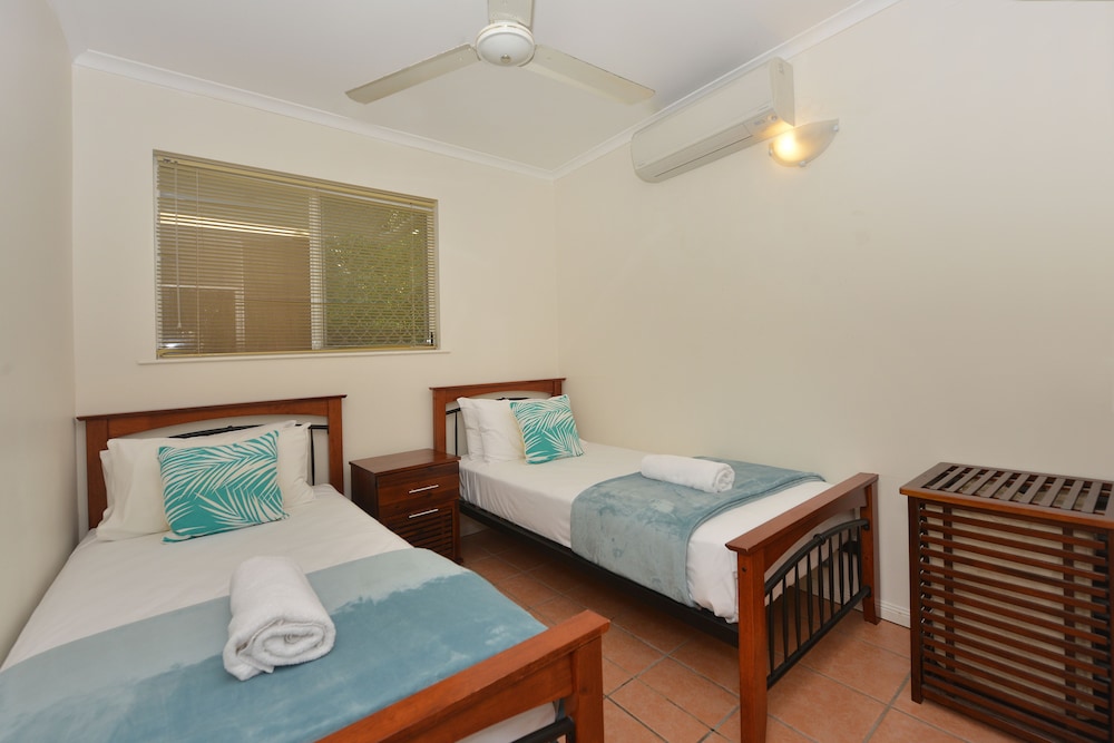 Latitude 16 Tropic Sands 16/51