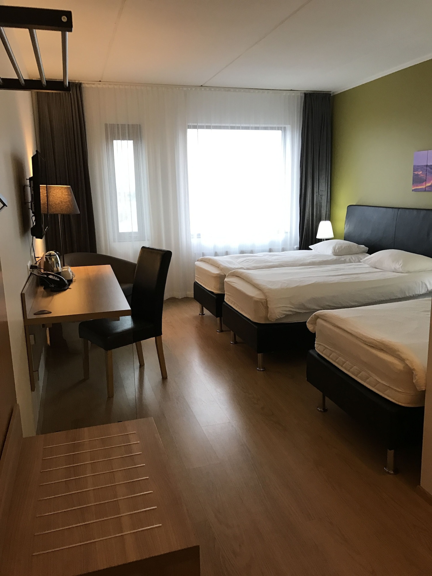 غرفة قياسية ثلاثية بثلاثة أسرّة، Aurora Hotel At Reykjavik-Keflavik Airport Terminal Kef 2/10