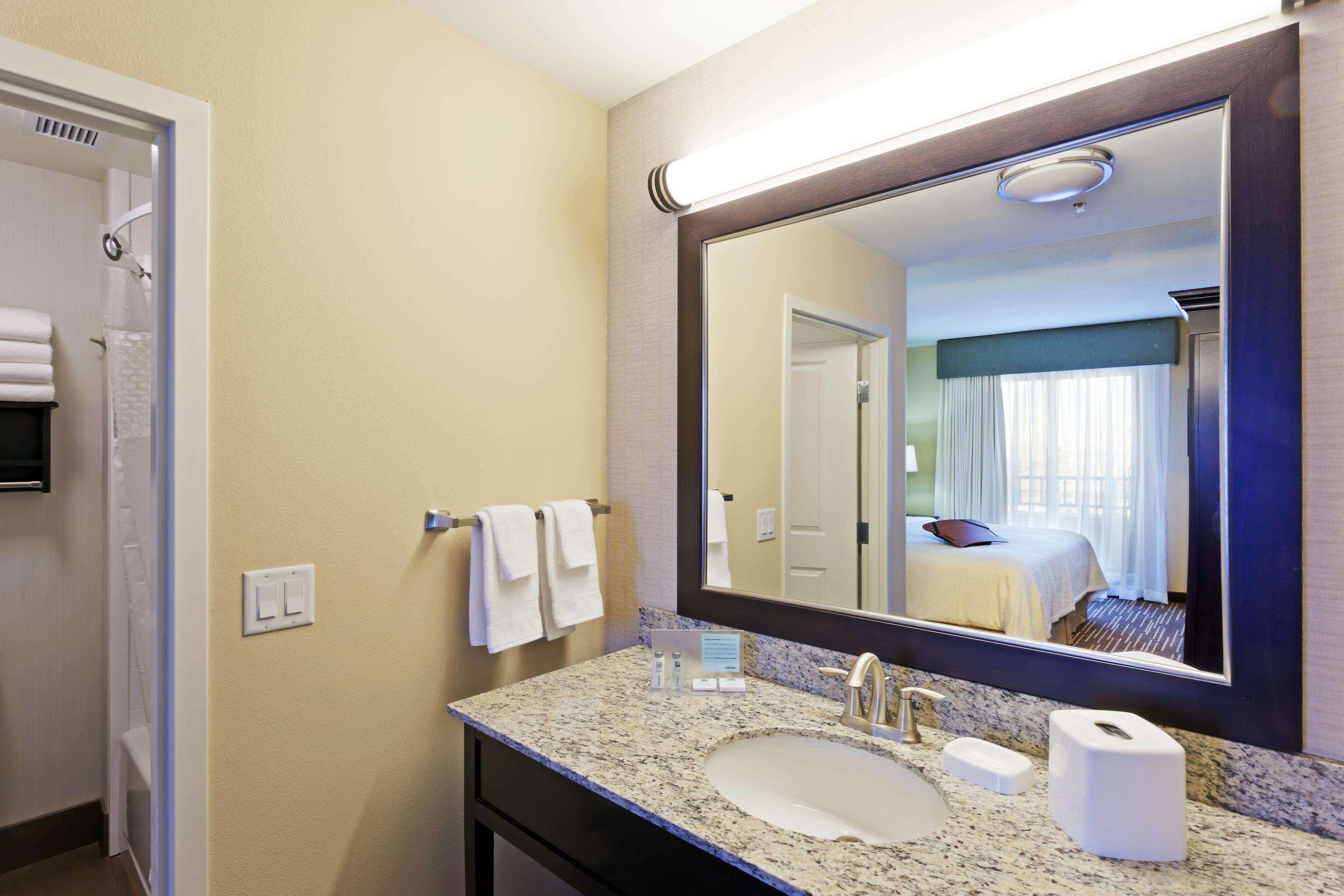 جناح استوديو بسريرين كوين لذوي الإعاقة، Hampton Inn & Suites Denver/Airport-Gateway Park 4/6