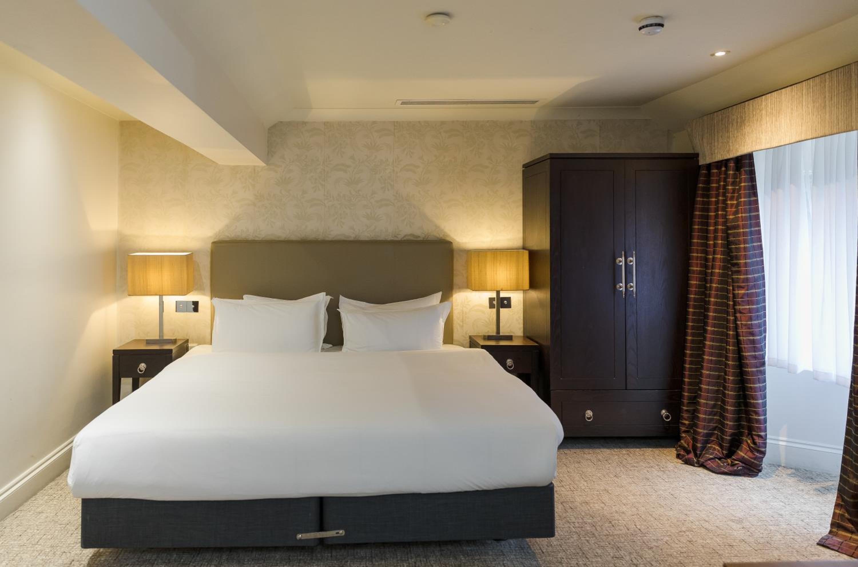 Gatehouse, Double Bed