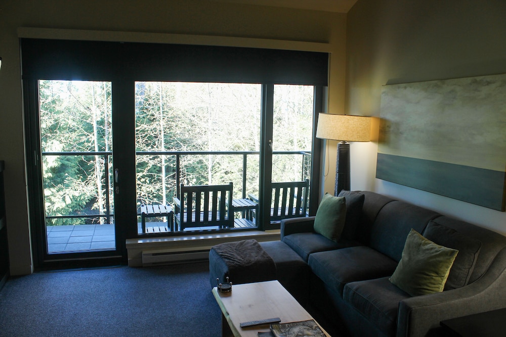 Black Rock Ocean Front Resort 36/69