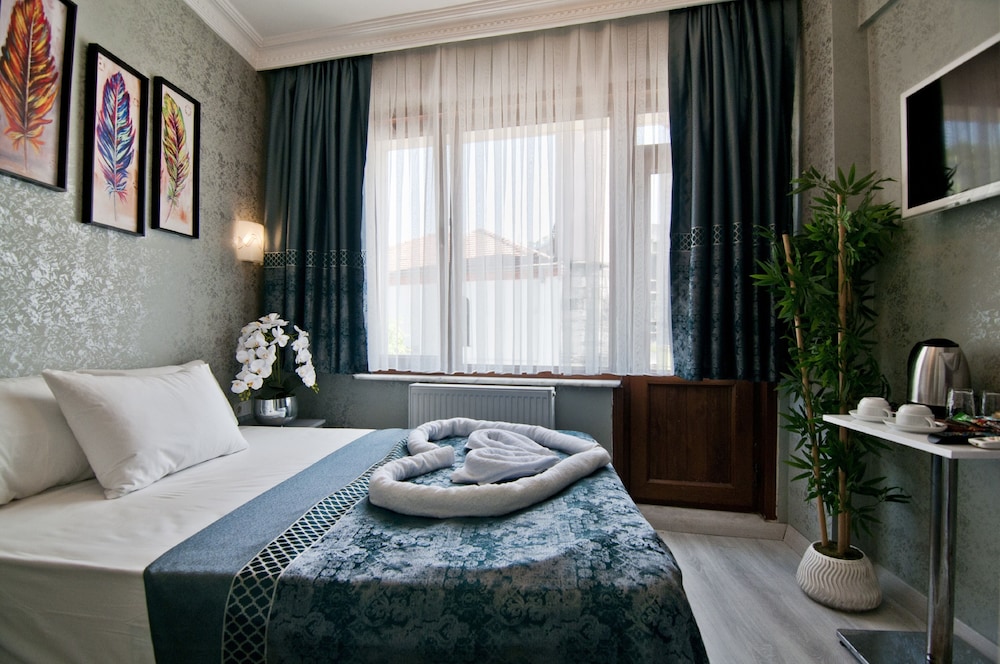 Hotel Ottoman 2 Class 27/43