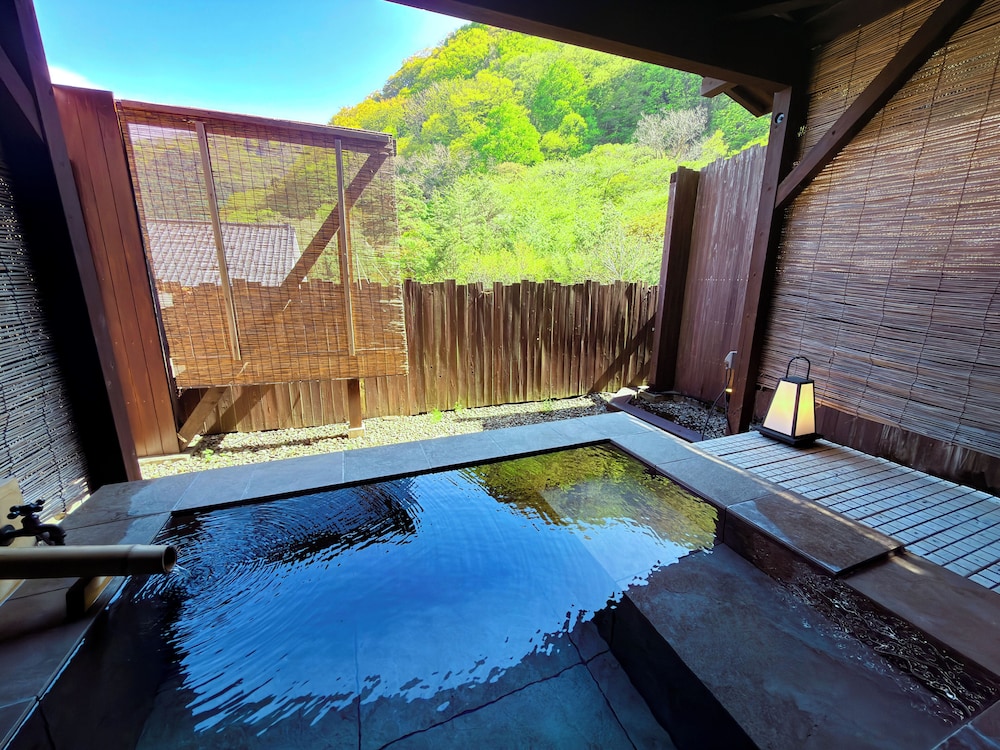 Yuze Hotel 35/62